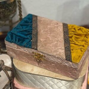 Vintage  Blue and Yellow Jewelry Organizer with Textured Design